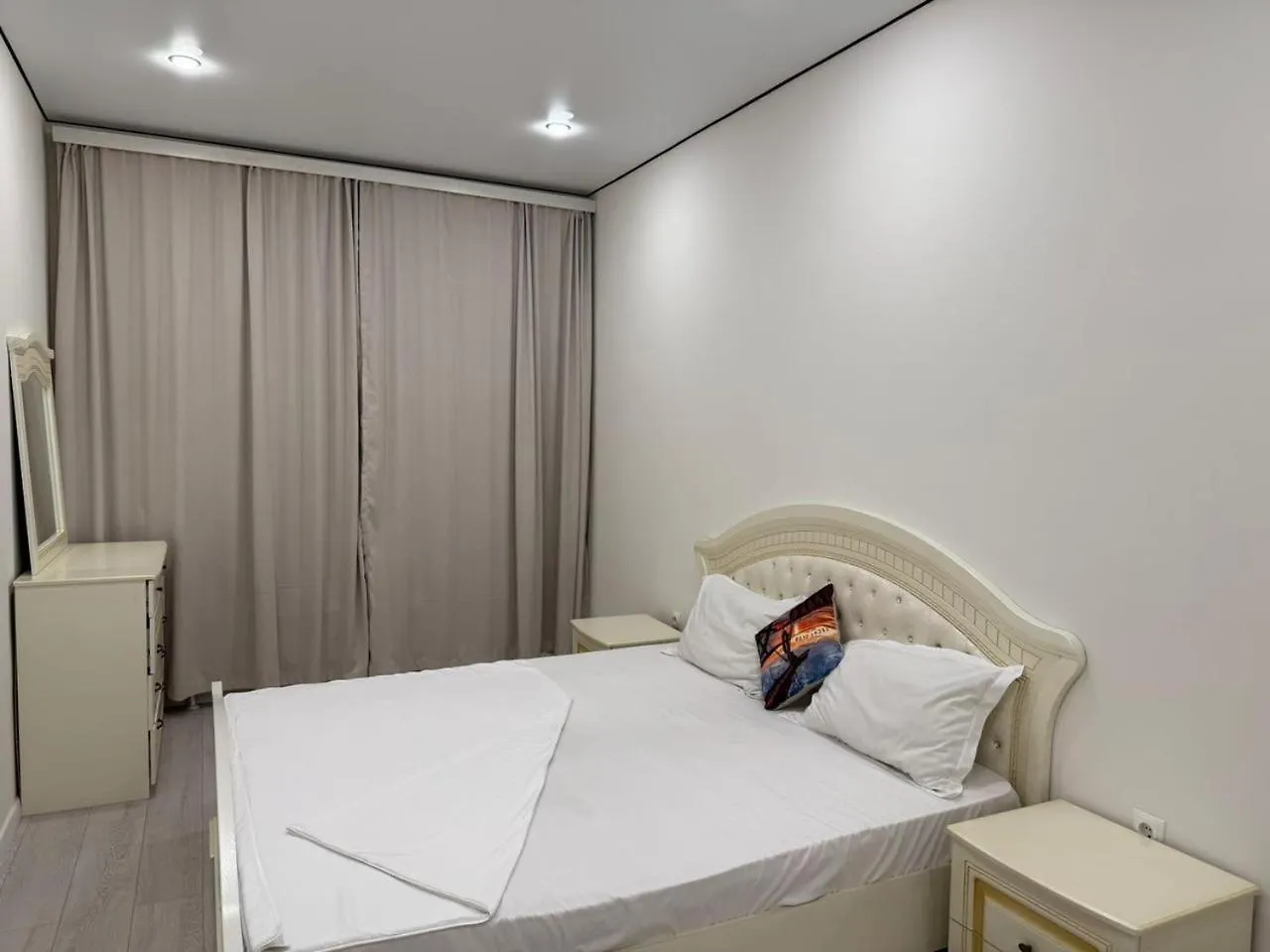 Жк Кристалл Apartment Almaty 0*,