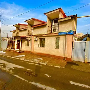 Hostel Esentai, Almatı